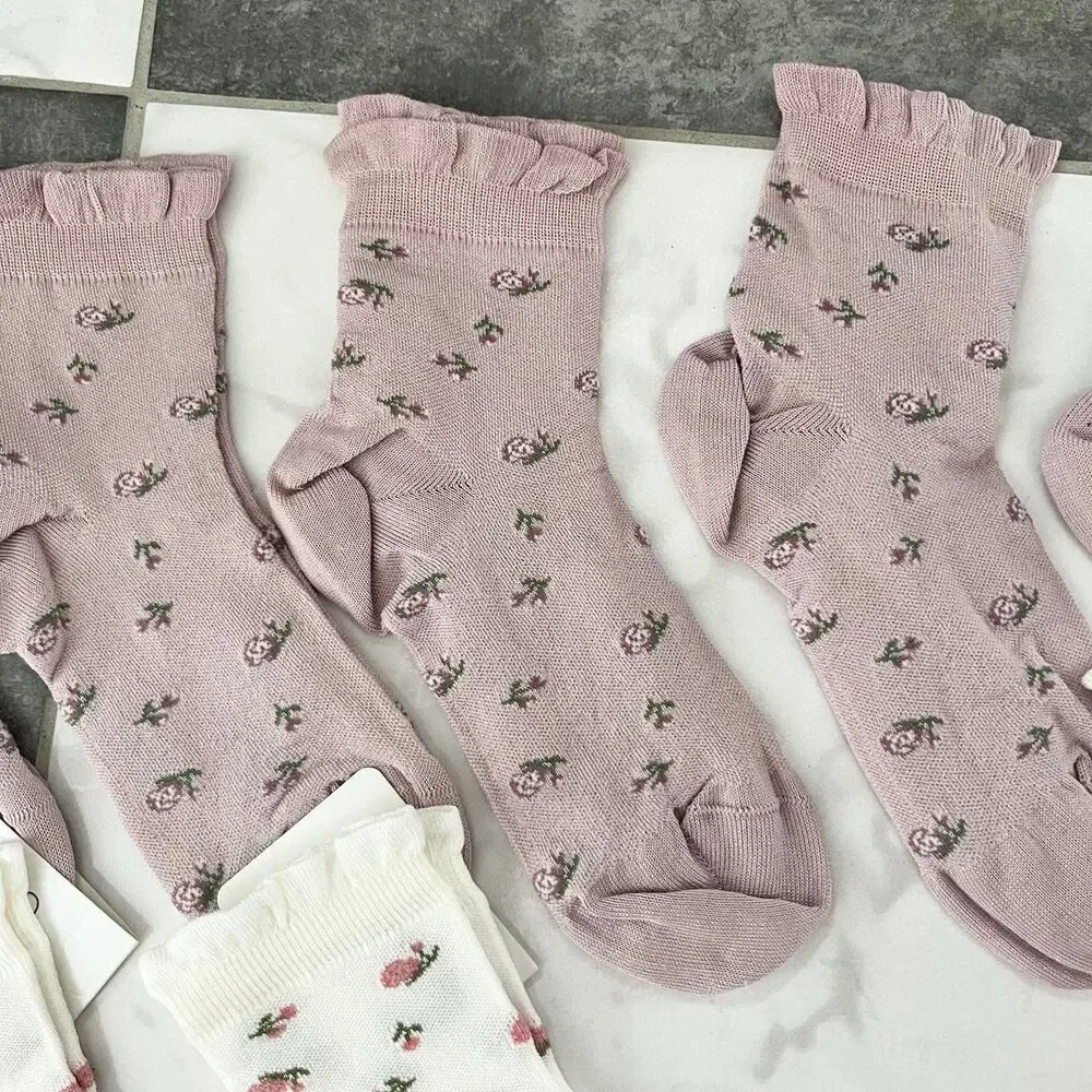 Cute Calzedonia Floral Rosette Cotton Ruffle Socks - White or Pink - Womens